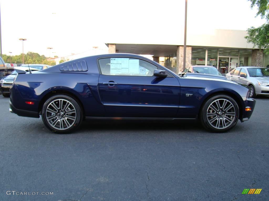 2010 Mustang GT Premium Coupe - Kona Blue Metallic / Charcoal Black photo #2