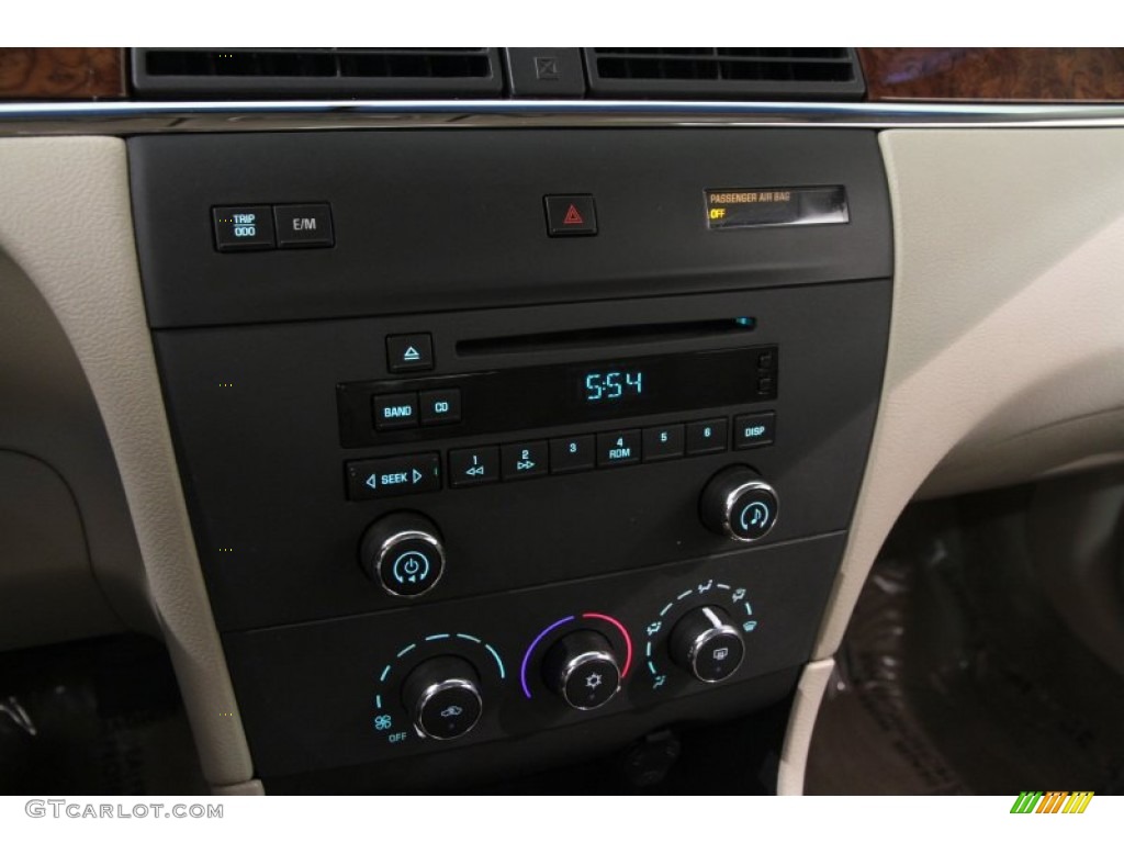 2006 Buick LaCrosse CX Controls Photos