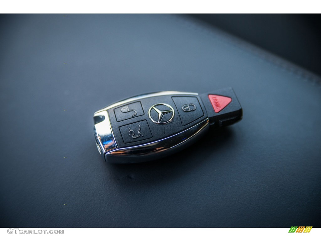 2015 Mercedes-Benz S 550 Sedan Keys Photos