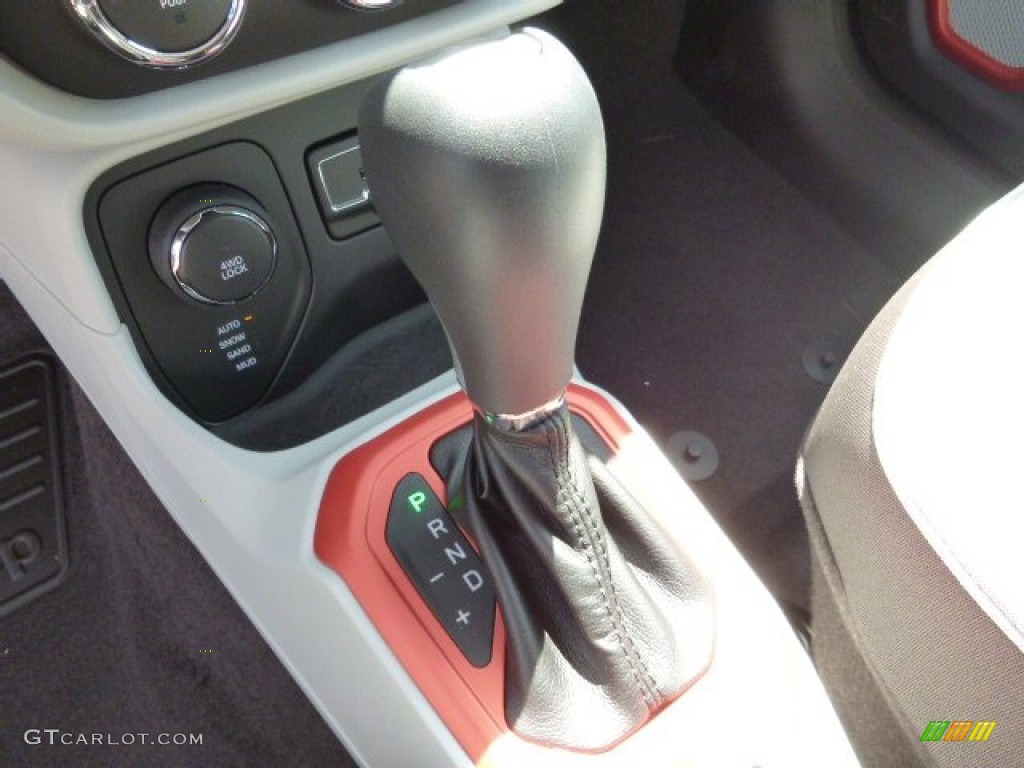 2015 Jeep Renegade Latitude 4x4 9 Speed Automatic Transmission Photo #105634800