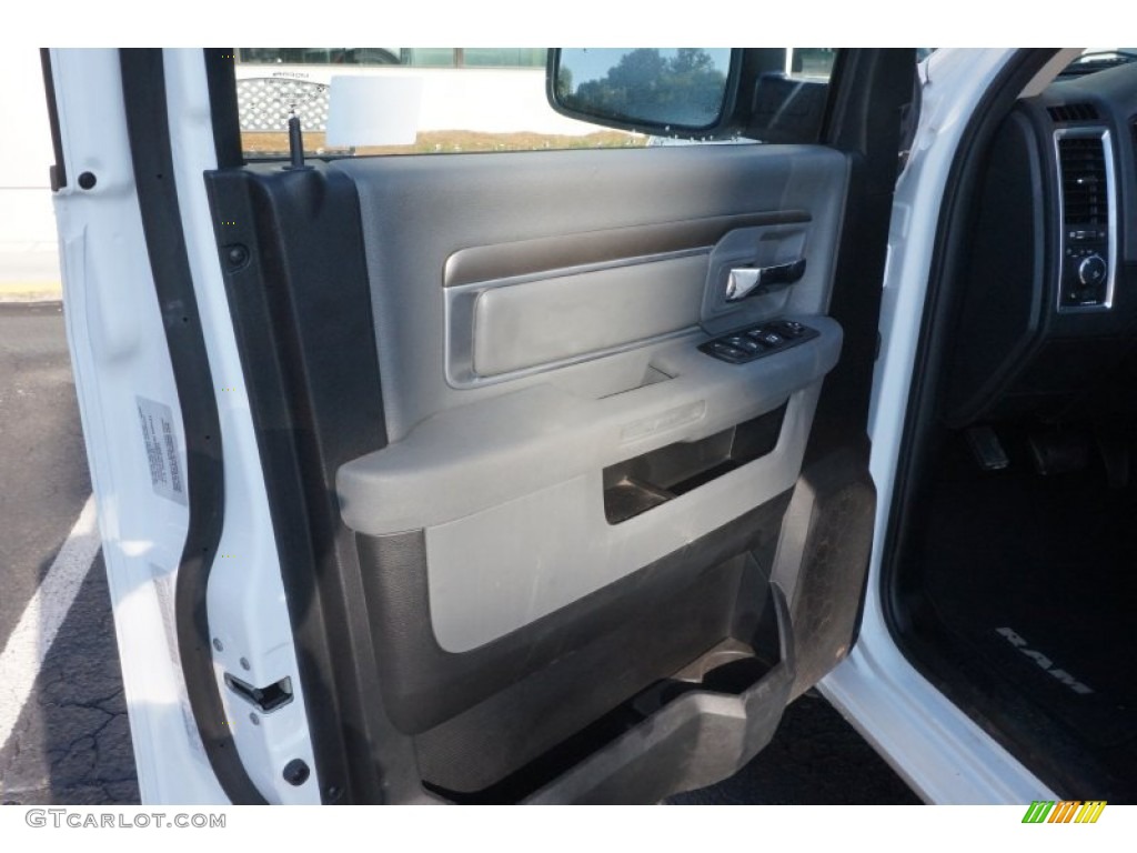 2015 1500 Big Horn Quad Cab - Bright White / Black/Diesel Gray photo #12