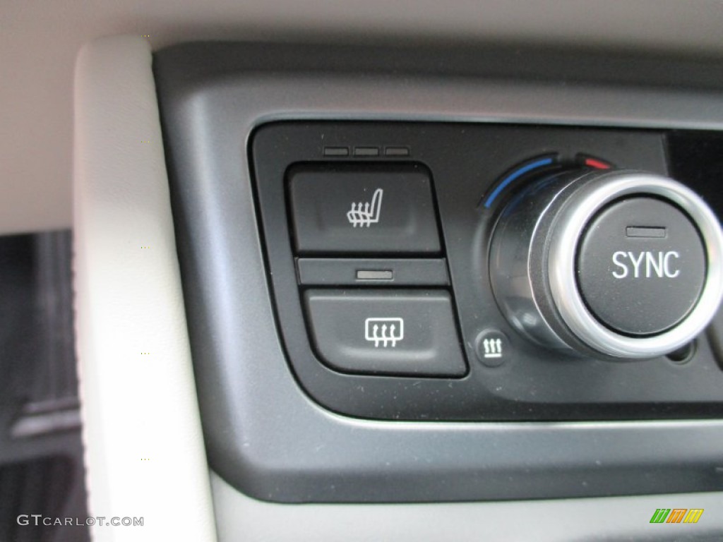2015 BMW i8 Mega World Controls Photo #105641490