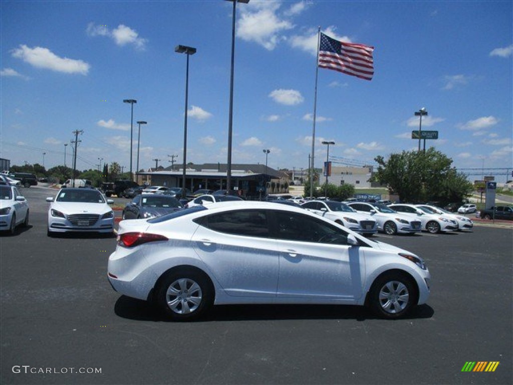 2016 Elantra SE - White / Gray photo #9