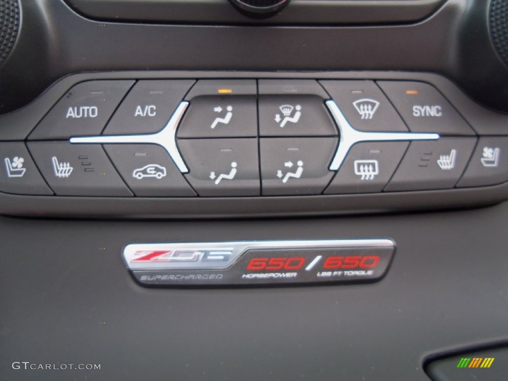 2016 Chevrolet Corvette Z06 Coupe Controls Photo #105652498