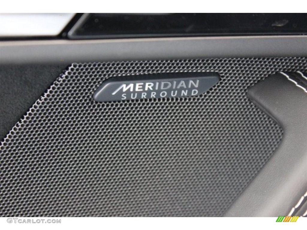2016 Jaguar F-TYPE R Coupe Audio System Photos