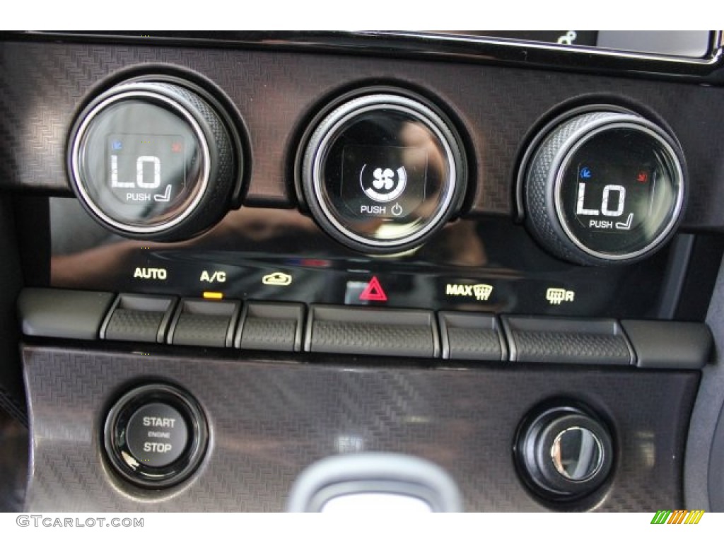2016 Jaguar F-TYPE R Coupe Controls Photo #105656421