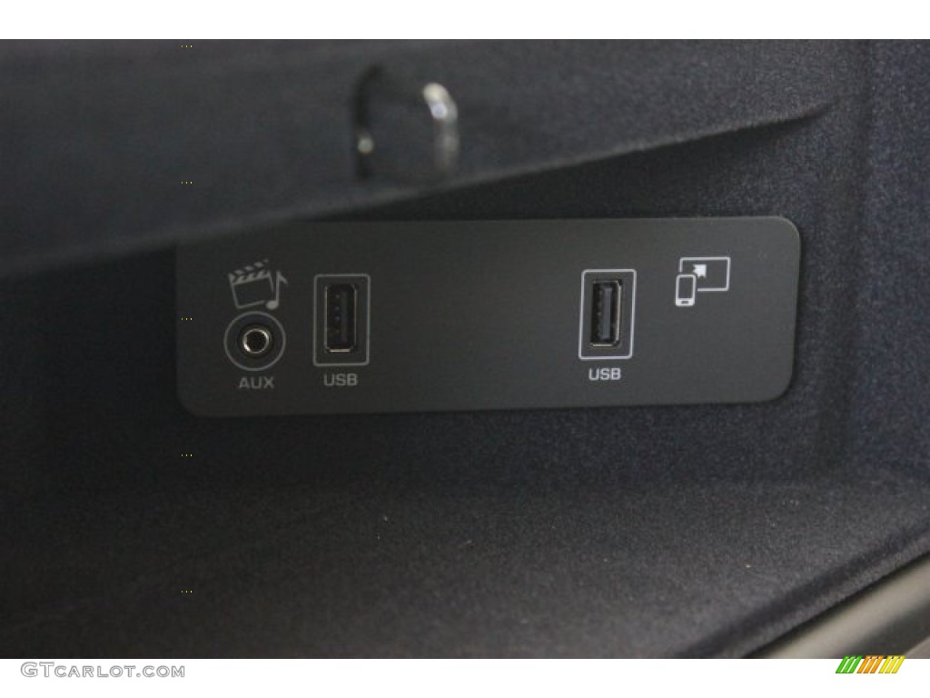 2016 Land Rover LR4 HSE LUX Controls Photo #105658356