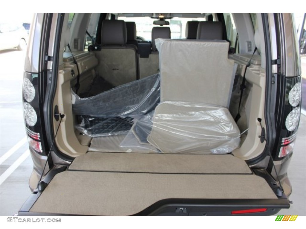2016 Land Rover LR4 HSE LUX Trunk Photo #105658753