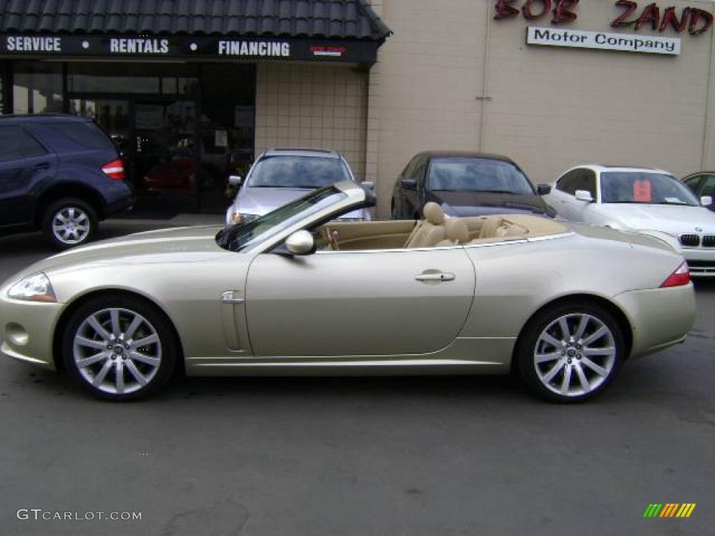 2007 XK XK8 Convertible - Winter Gold Metallic / Caramel photo #14