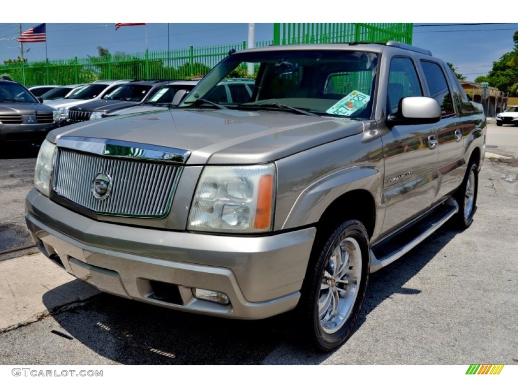 2003 Escalade EXT AWD - Silver Sand / Shale photo #4