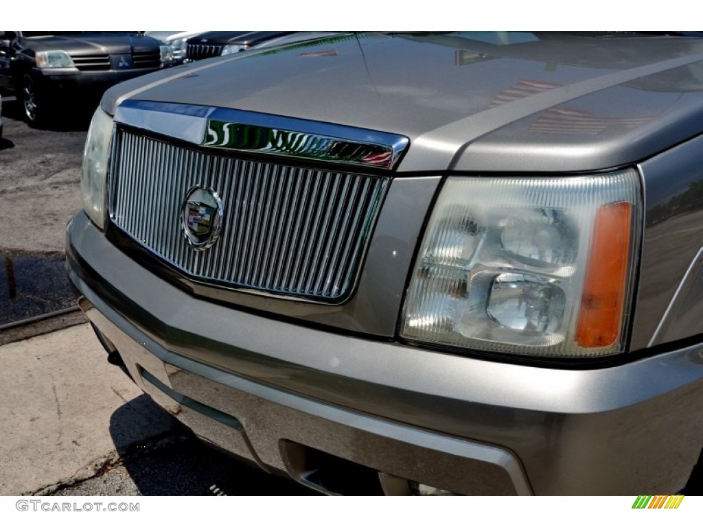 2003 Escalade EXT AWD - Silver Sand / Shale photo #15