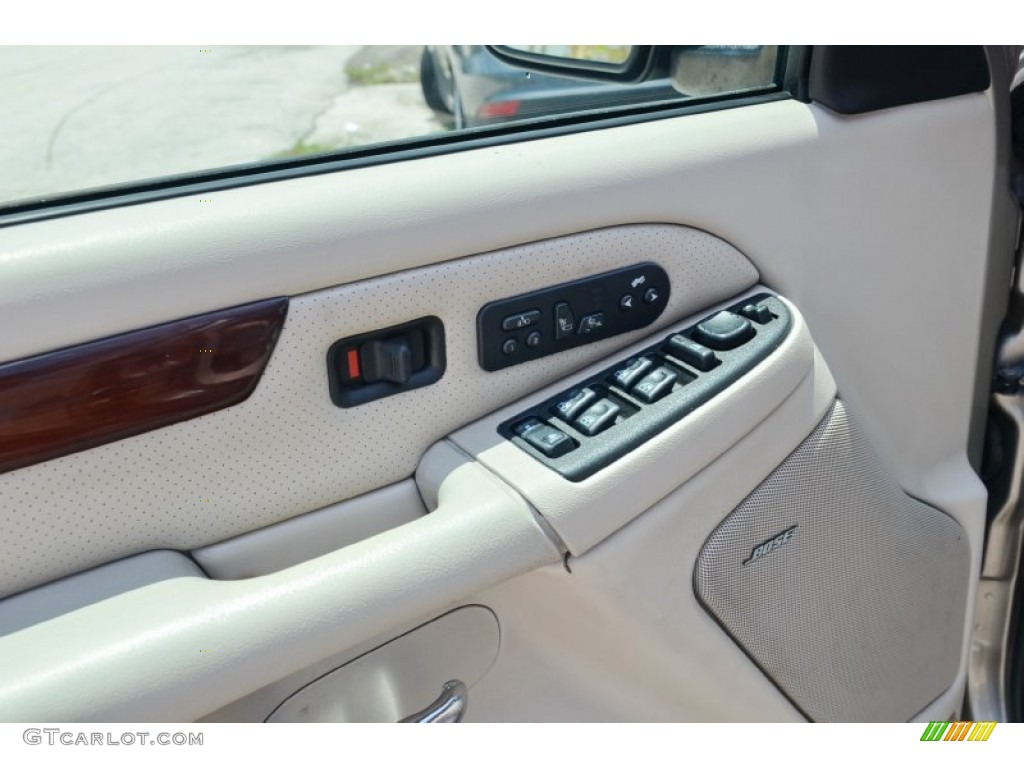 2003 Escalade EXT AWD - Silver Sand / Shale photo #18