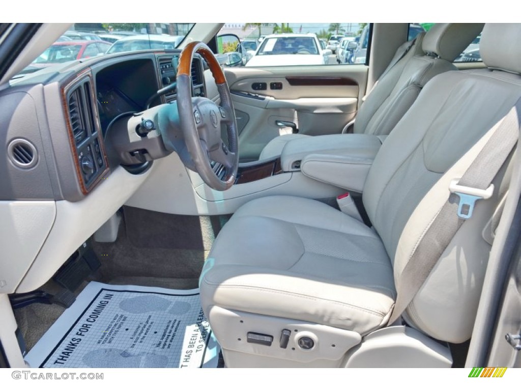 2003 Escalade EXT AWD - Silver Sand / Shale photo #23