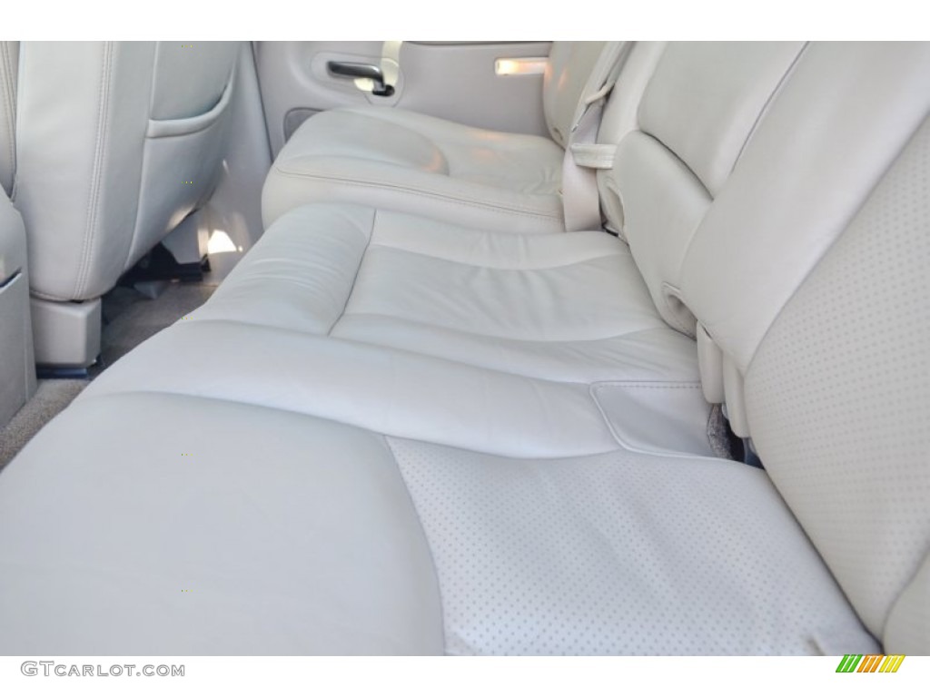 2003 Escalade EXT AWD - Silver Sand / Shale photo #40