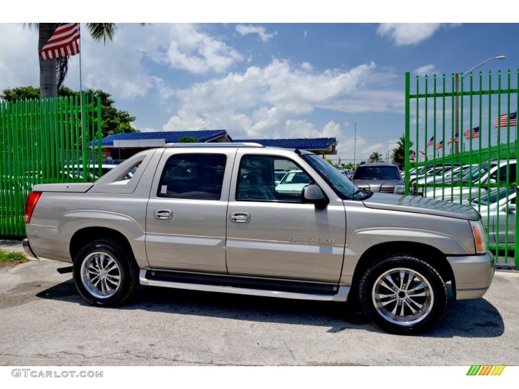2003 Escalade EXT AWD - Silver Sand / Shale photo #52