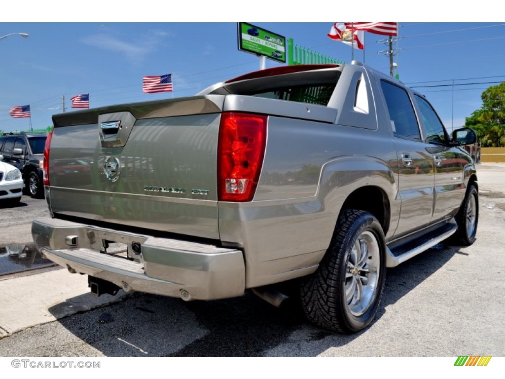 2003 Escalade EXT AWD - Silver Sand / Shale photo #58