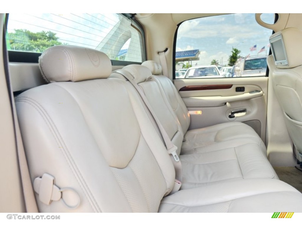 2003 Escalade EXT AWD - Silver Sand / Shale photo #66