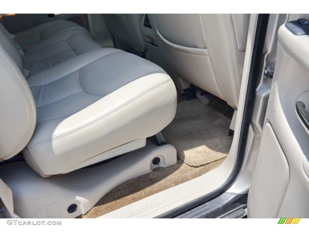 2003 Escalade EXT AWD - Silver Sand / Shale photo #68