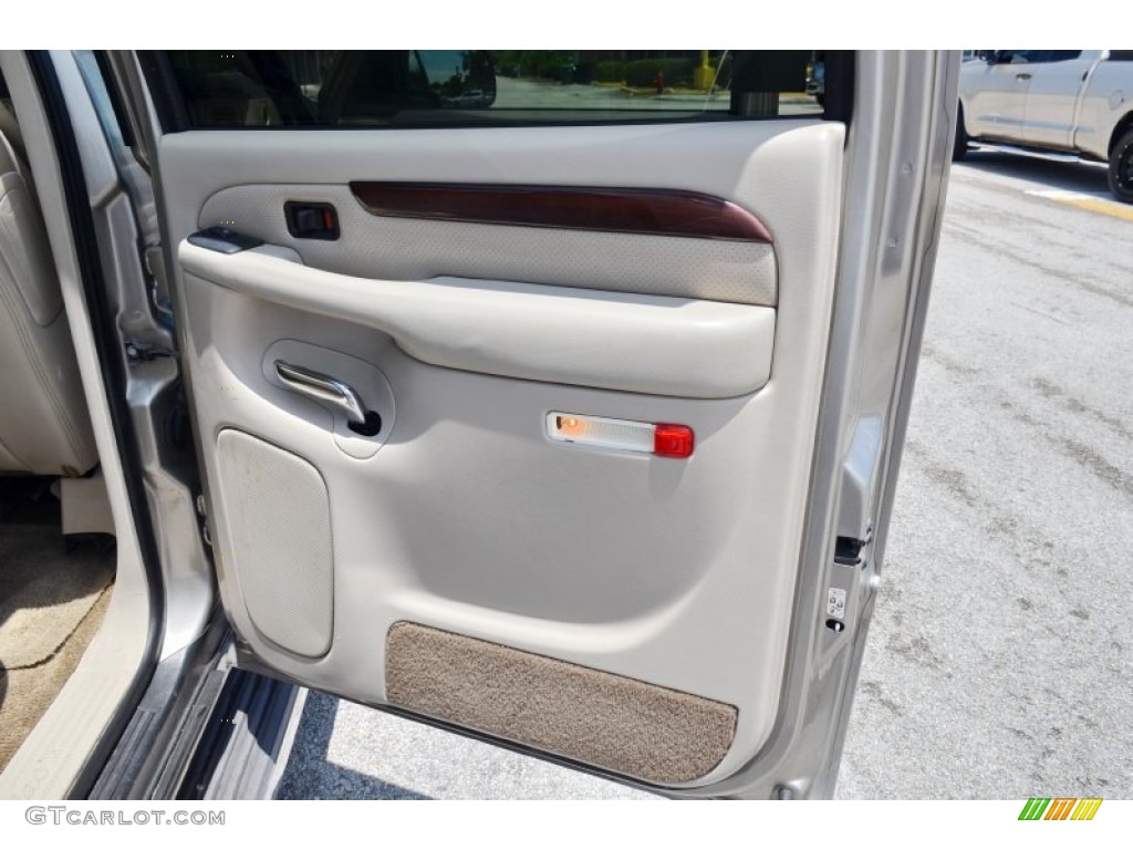 2003 Escalade EXT AWD - Silver Sand / Shale photo #69