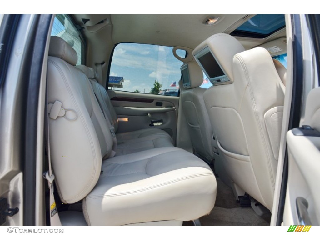 2003 Escalade EXT AWD - Silver Sand / Shale photo #71