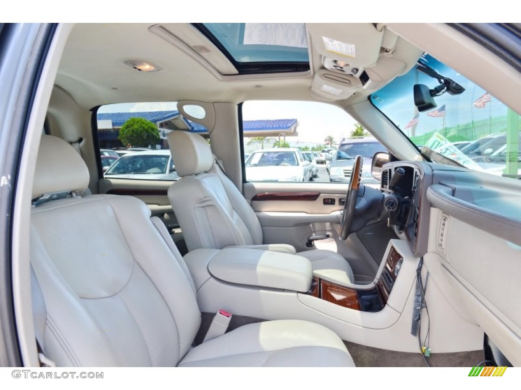 2003 Escalade EXT AWD - Silver Sand / Shale photo #74
