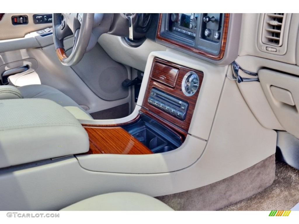 2003 Escalade EXT AWD - Silver Sand / Shale photo #83