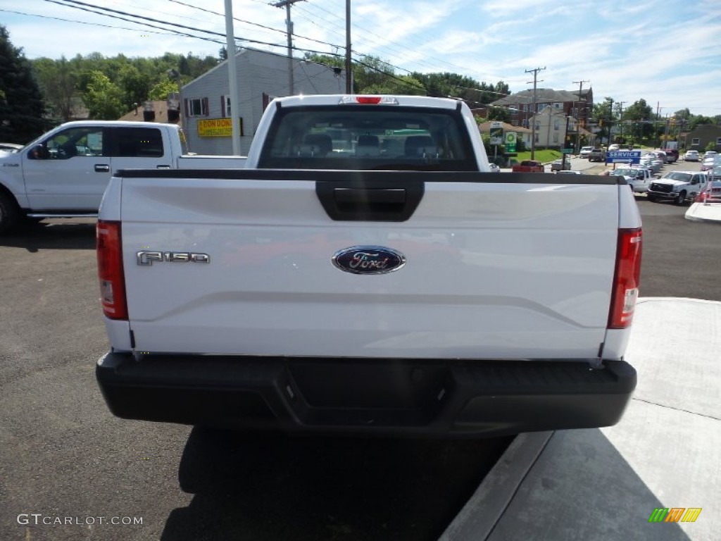 2015 F150 XL SuperCab 4x4 - Oxford White / Medium Earth Gray photo #4