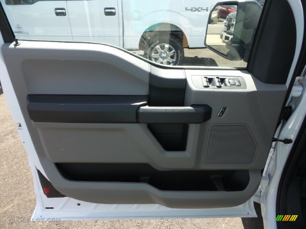 2015 F150 XL SuperCab 4x4 - Oxford White / Medium Earth Gray photo #14