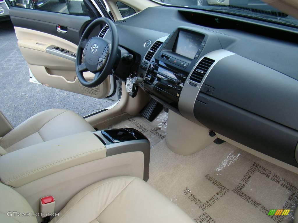 2005 Prius Hybrid - Super White / Ivory/Brown photo #13