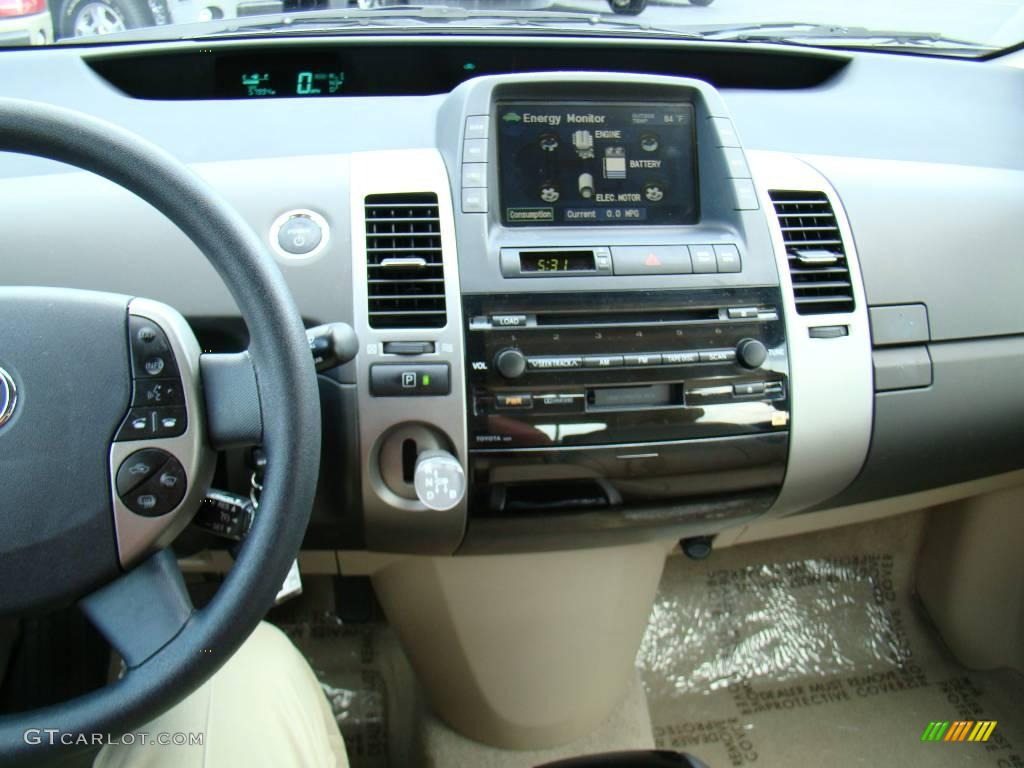 2005 Prius Hybrid - Super White / Ivory/Brown photo #22