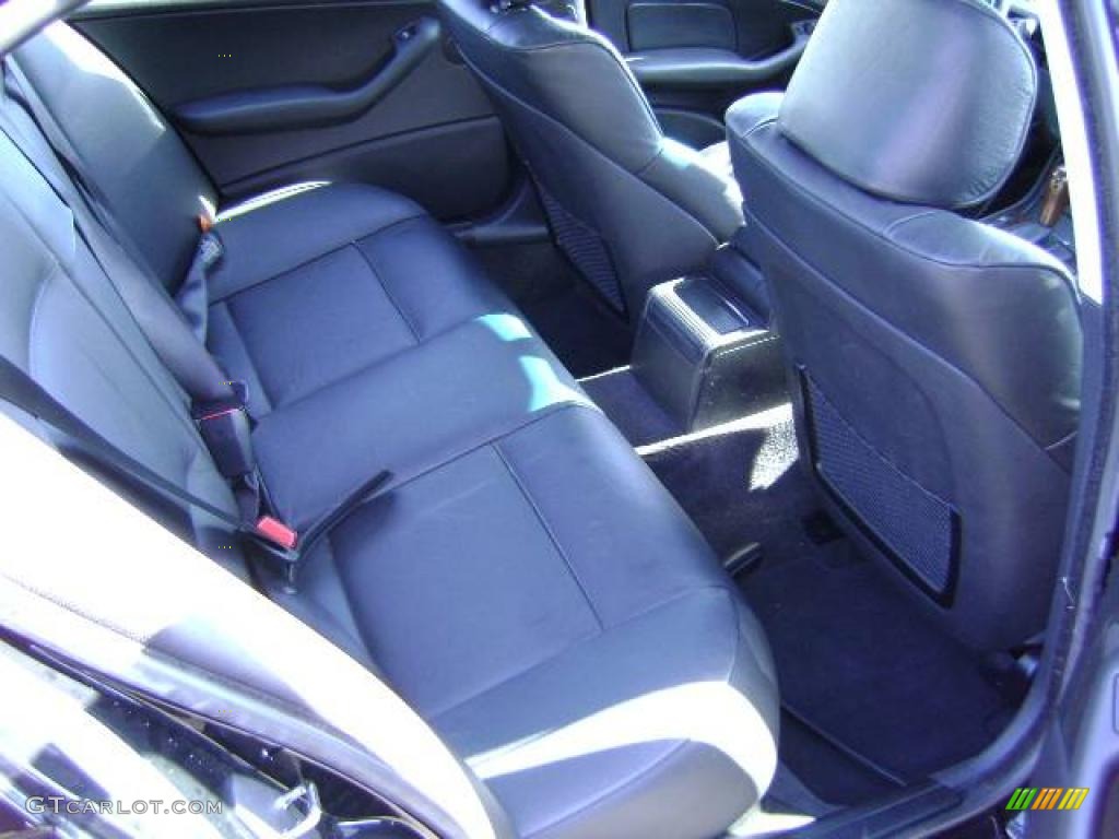 2004 3 Series 325i Sedan - Jet Black / Black photo #10