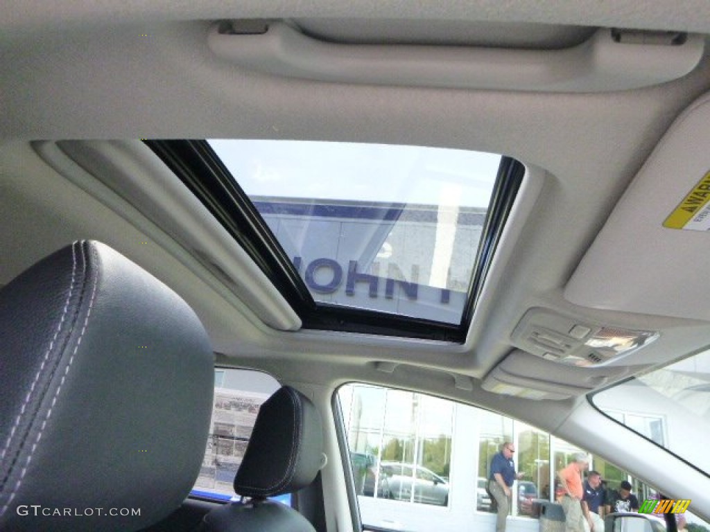 2015 XV Crosstrek 2.0i Limited - Ice Silver Metallic / Black photo #11