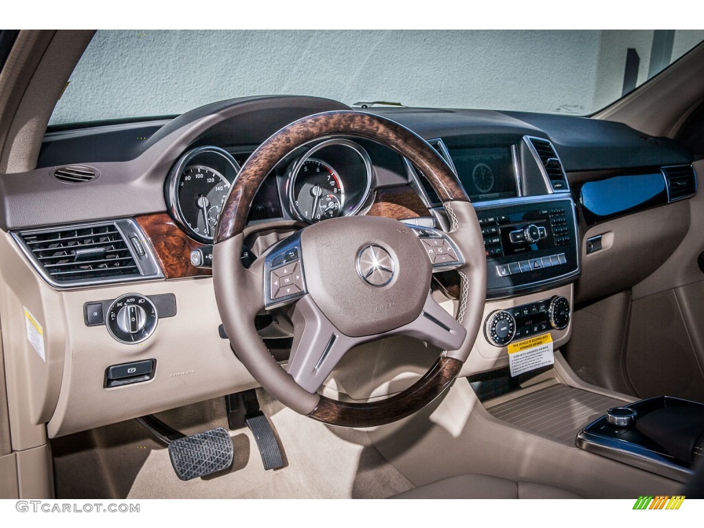 2015 Mercedes-Benz ML 350 4Matic Dashboard Photos