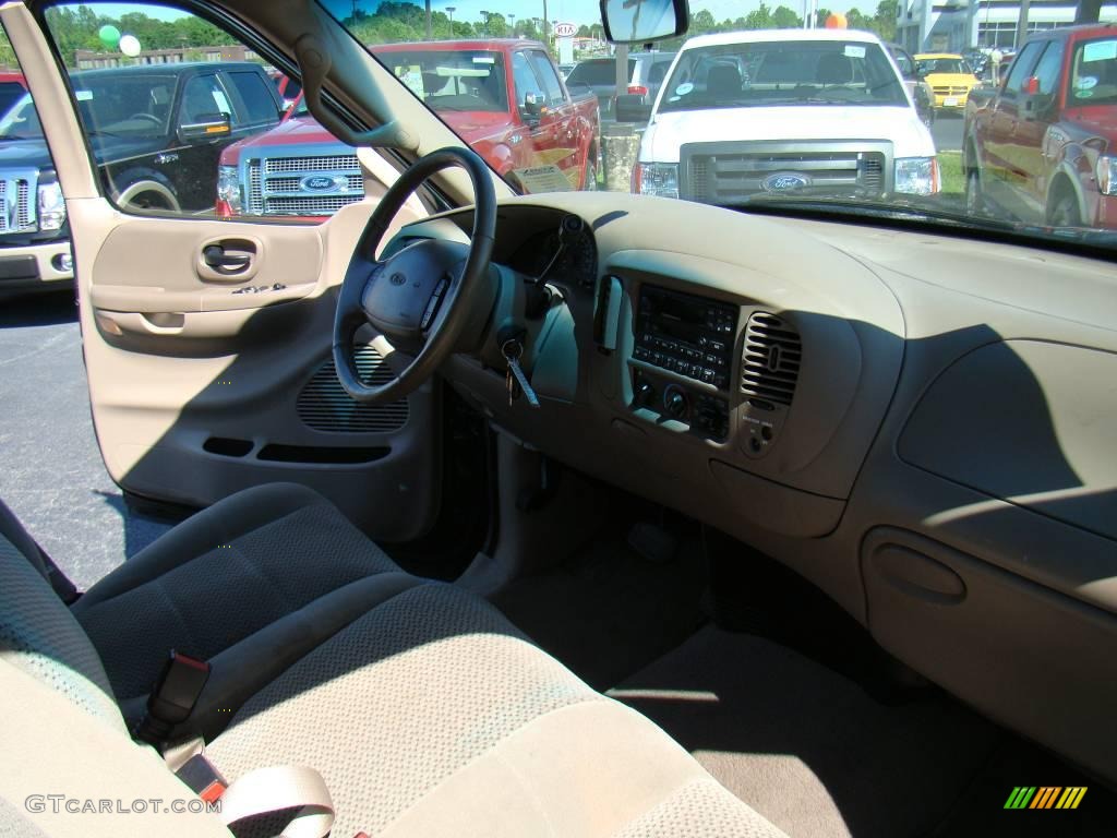 2002 F150 XLT SuperCab - Dark Highland Green Metallic / Medium Parchment photo #12