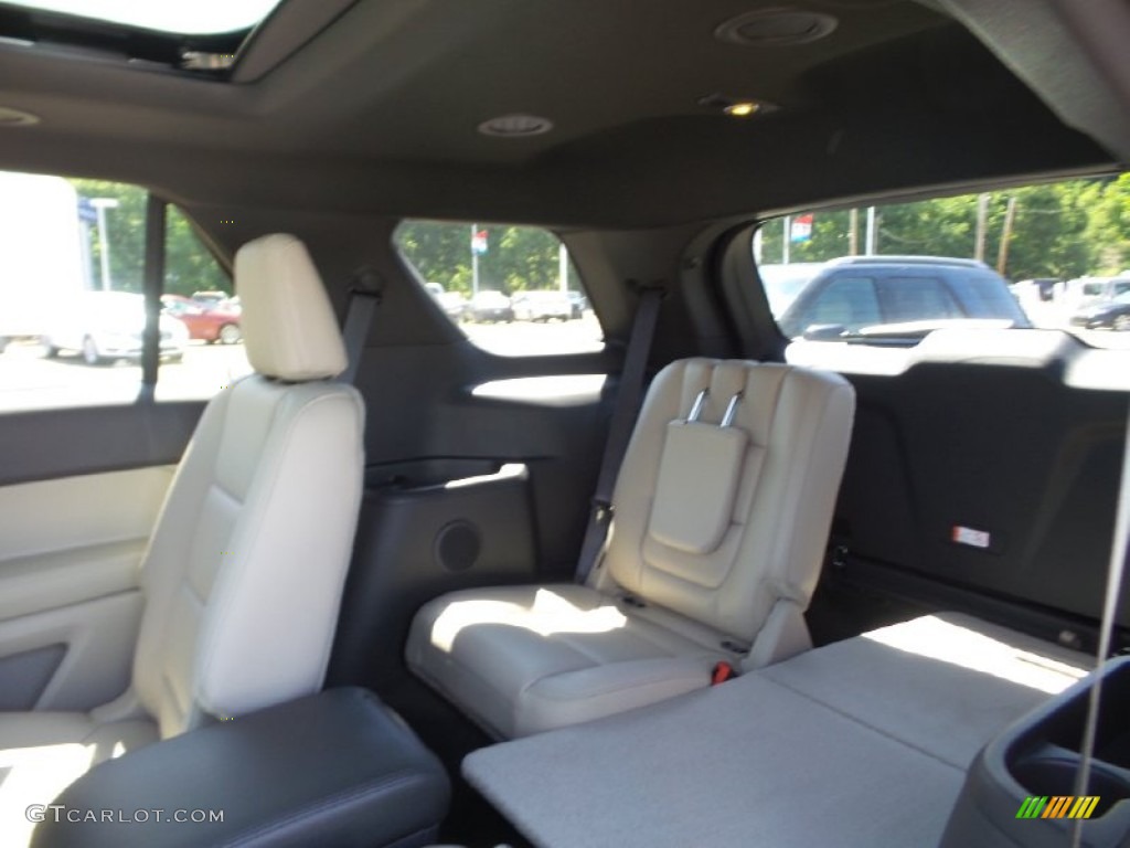 2015 Explorer XLT 4WD - Dark Side / Medium Light Stone photo #13