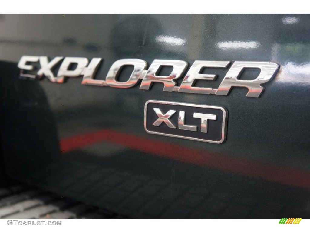 2004 Explorer XLT 4x4 - Aspen Green Metallic / Graphite photo #69