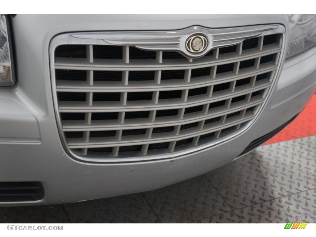 2005 300  - Bright Silver Metallic / Dark Slate Gray/Light Graystone photo #36