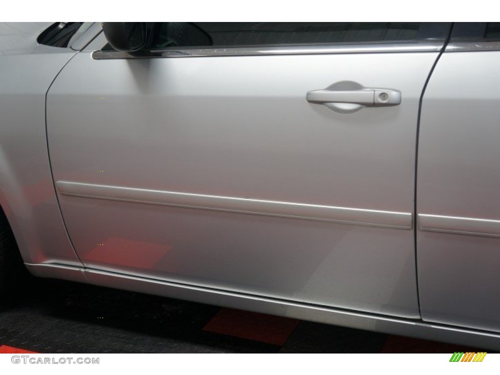 2005 300  - Bright Silver Metallic / Dark Slate Gray/Light Graystone photo #61