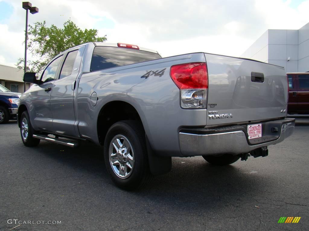 2008 Tundra SR5 Double Cab 4x4 - Silver Sky Metallic / Graphite Gray photo #29