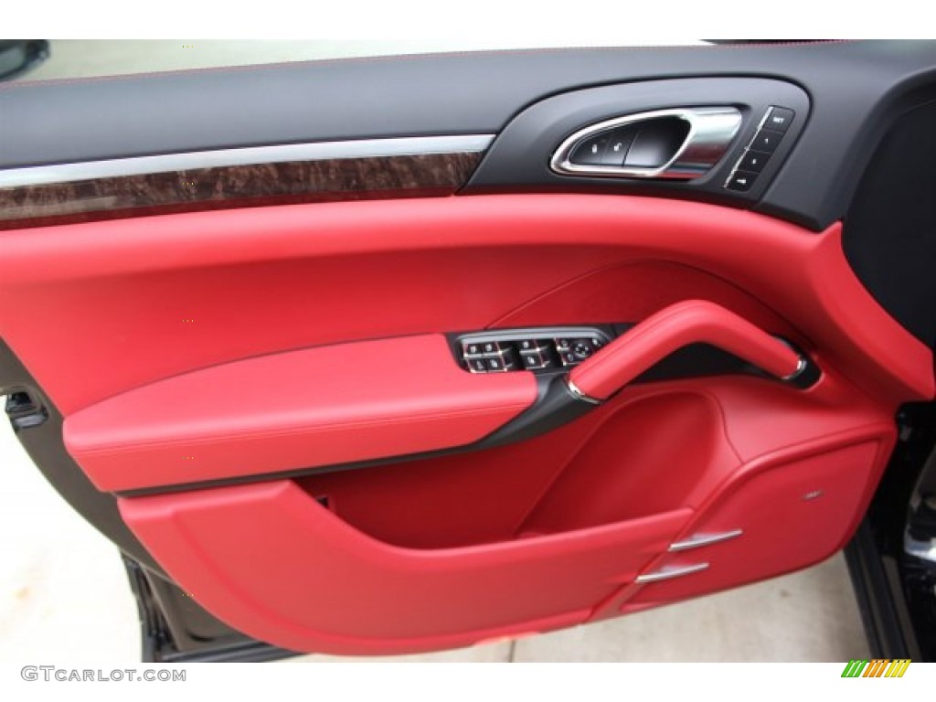 2016 Porsche Cayenne Turbo Black/Garnet Red Door Panel Photo #105698312