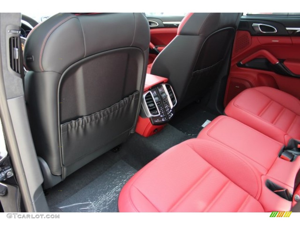 2016 Porsche Cayenne Turbo Rear Seat Photo #105698480