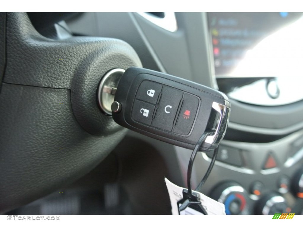 2015 Trax LTZ - Ruby Red Metallic / Jet Black photo #15