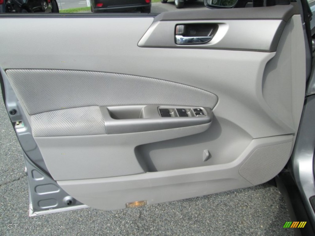 2009 Subaru Forester 2.5 X Premium Platinum Door Panel Photo #105701671