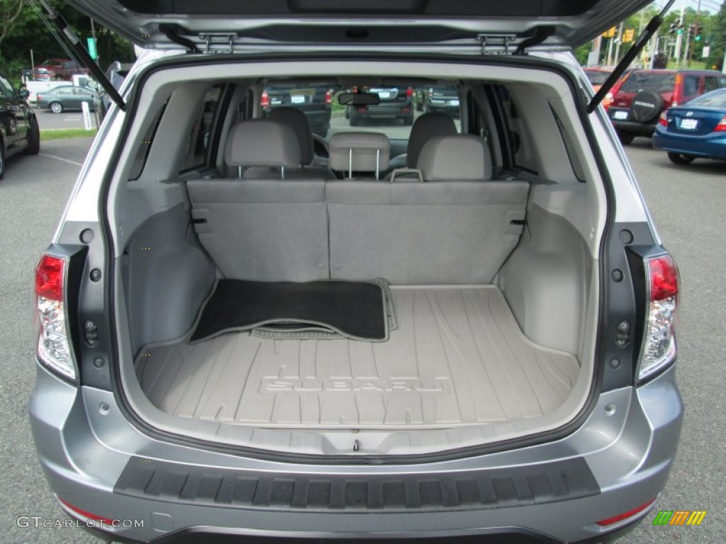2009 Subaru Forester 2.5 X Premium Trunk Photo #105702019