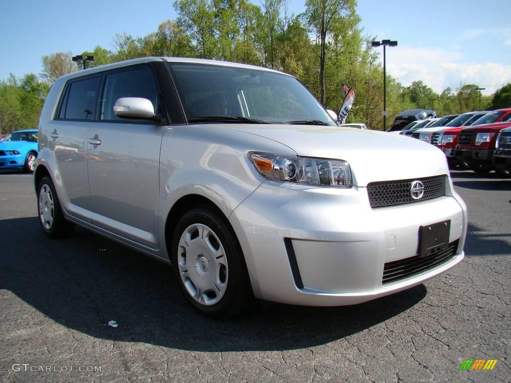 Classic Silver Metallic 2009 Scion xB Standard xB Model Exterior Photo #10570328