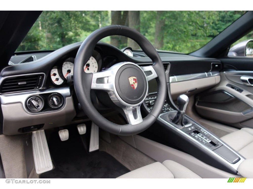 2015 Porsche 911 Carrera 4S Cabriolet Black/Platinum Grey Dashboard Photo #105704419