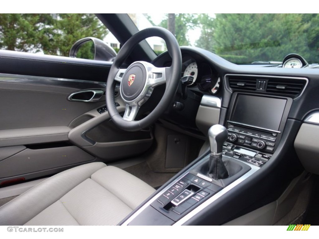 2015 Porsche 911 Carrera 4S Cabriolet Controls Photo #105704509