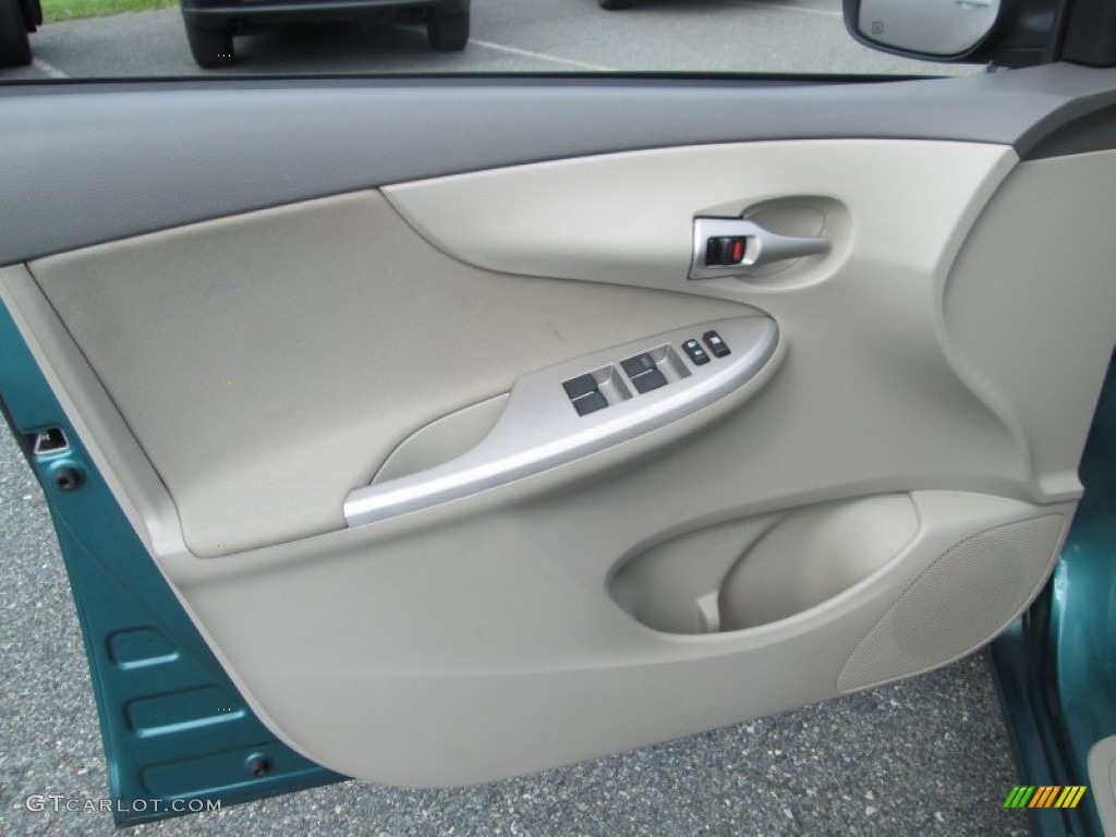 2010 Toyota Corolla LE Door Panel Photos