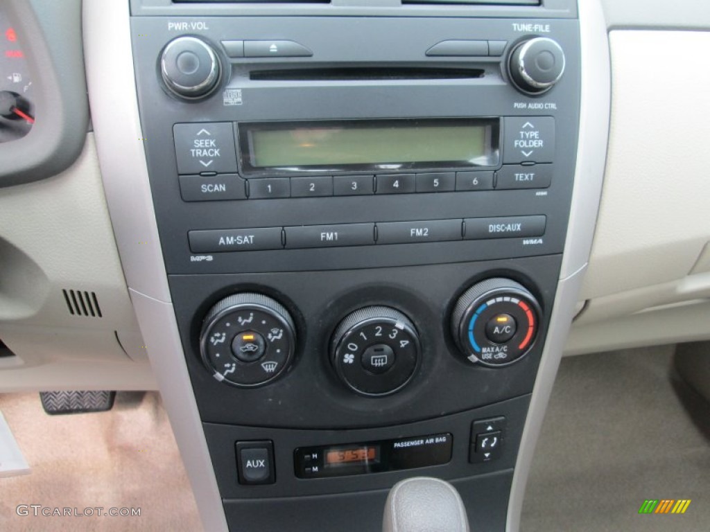 2010 Toyota Corolla LE Controls Photo #105705461
