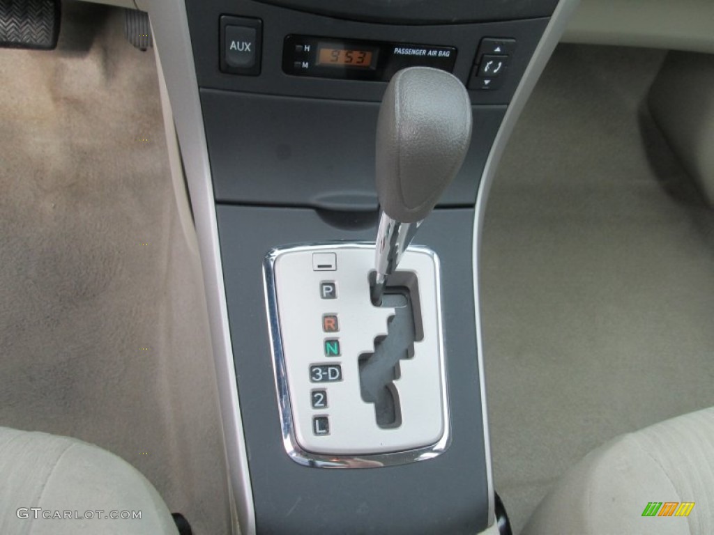 2010 Toyota Corolla LE Transmission Photos